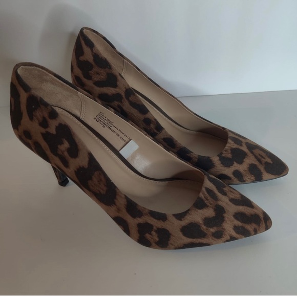 A New Day Leopard Print Gemma
Pointed Toe Stiletto Heels. Size 6w - Picture 10 of 11